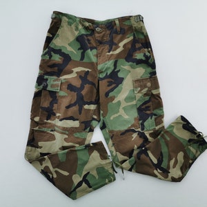 Army Pants Vintage Army Camouflage Cargo Pants Size 30/31x29.5