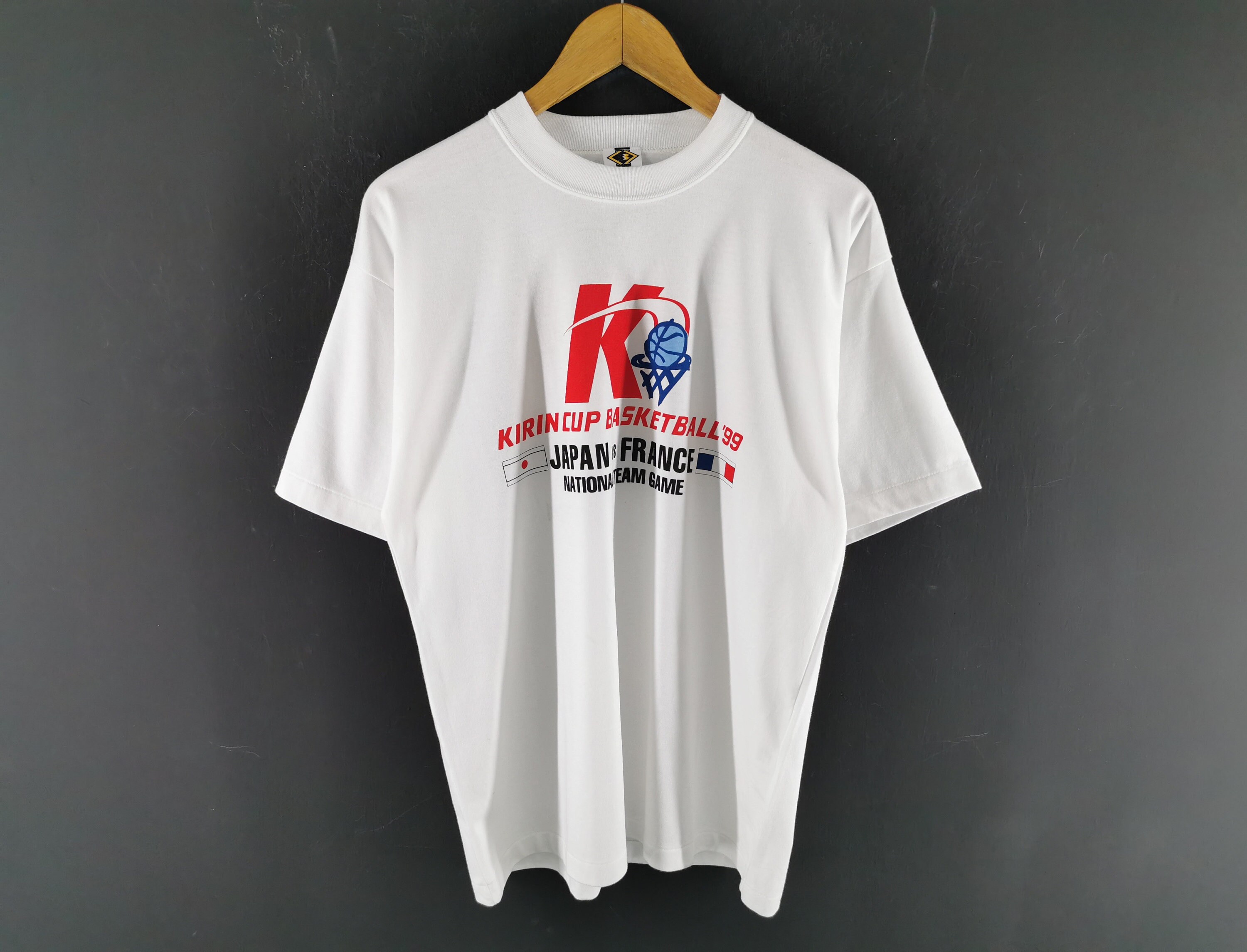 あさぎーにょ　コラボTシャツ　KIRINカンパイ展2019 Kirin T Shirts - Etsy