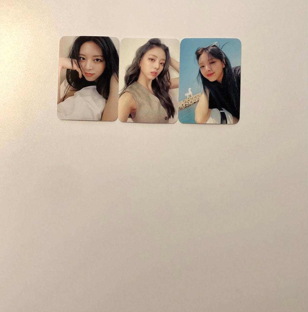 Itzy Yuna Unofficial Photocards hq picture