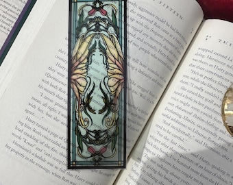 Marcapáginas de vidrieras con alas de hada / Marcapáginas de pradera encantada / Regalo para amantes de los libros / Marcapáginas floral / Regalo para lectores de fantasía
