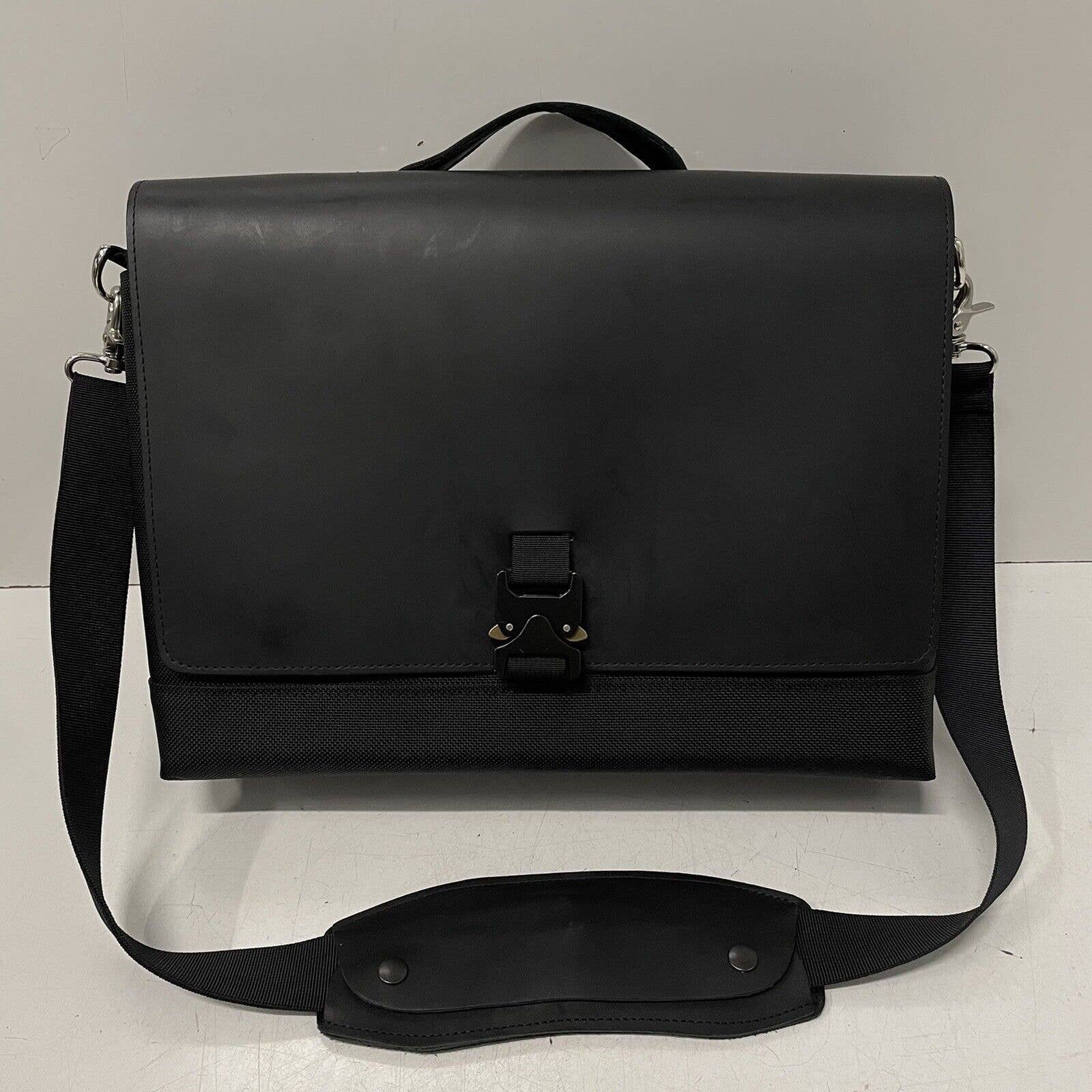 Louis Vuitton Canyon Briefcase in Black for Men