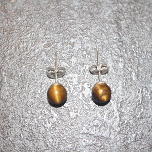 Earring: tiger's eye nails image 3