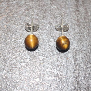 Earring: tiger's eye nails image 4