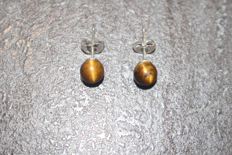 Earring: tiger's eye nails image 4