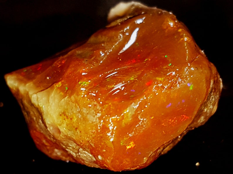 86 Carat Natural Ethiopian opal raw rough for jewelry use opal rough fire opal Rough Top Quality in loose gemstone