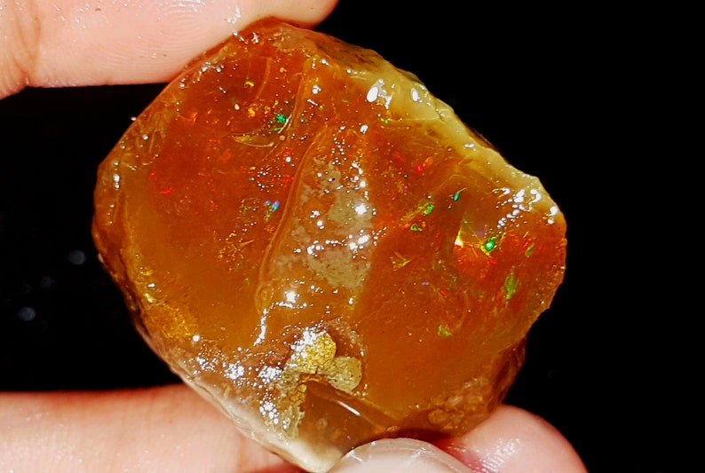 86 Carat Natural Ethiopian opal raw rough for jewelry use opal rough fire opal Rough Top Quality in loose gemstone