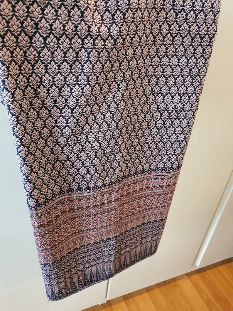 Authentic handwoven cotton fabric 2mx1m.
