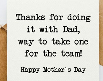 Gracias por hacerlo con papá, tarjeta divertida del día de la madre, tarjeta para ella, tarjeta del día de la madre descarada, feliz día de la madre, tarjeta para mamá