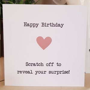 Carte à gratter et révéler d'anniversaire, cadeau surprise, carte à gratter, cadeau personnalisé, message secret, message caché, cadeau révélé, cadeau unique