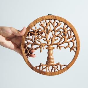 Tree of life Medallion, Wall Art Decor, Wood Carving, Handmade Sculpture, Living Room Decor, Gift Idea, Bookshelf Decor, Grandma Gift