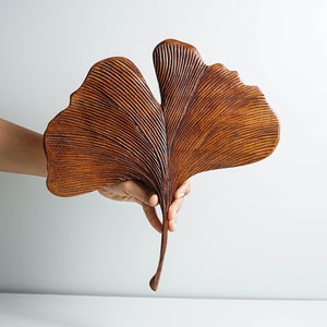 Wooden Ginkgo Leaf Wall Figurine, Wood Carving, Ginkgophyta Leaf Wall Art, Hanging Wall Ornament, Handmade, Room Decor, Special Gift