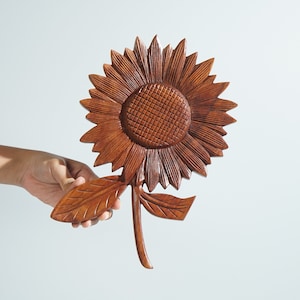 Sunflower Wall Decor, Flower Decor, Wood Carving, Handcrafted, Hanging Ornament, Room Decor, Decorative, Spring Decor, Christmas Gift