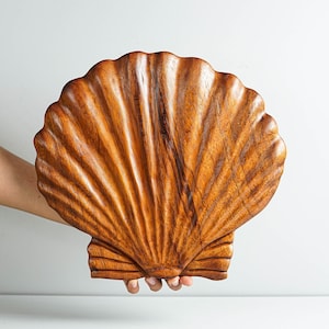 Seashell Wall Decor, Wall Art, Wood Carving, Seashell Sculpture, Handcrafted, Marine life, Nautical Decor, Beach Decoration, Gift for Wife