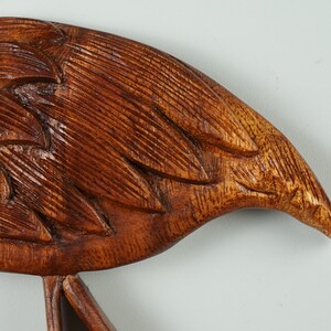 Decorazione murale a forma di fenicottero, decorazione murale a forma di animale, fenicottero in legno, statuetta di animale, decorazione a forma di uccello, arazzo da parete, decorazione per camerino, regalo per figlia immagine 4