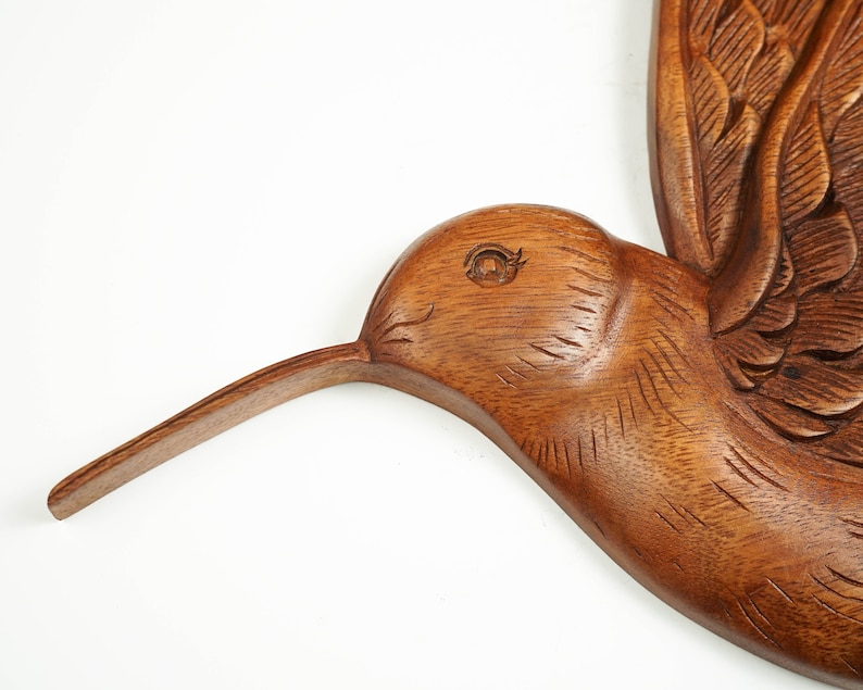Hummingbird Wall Art, Wooden Bird Statue, Handmade Sculpture, Wood Carving, Decorative, Nursery Decor, Gift for Mom, Gift for friend image 3