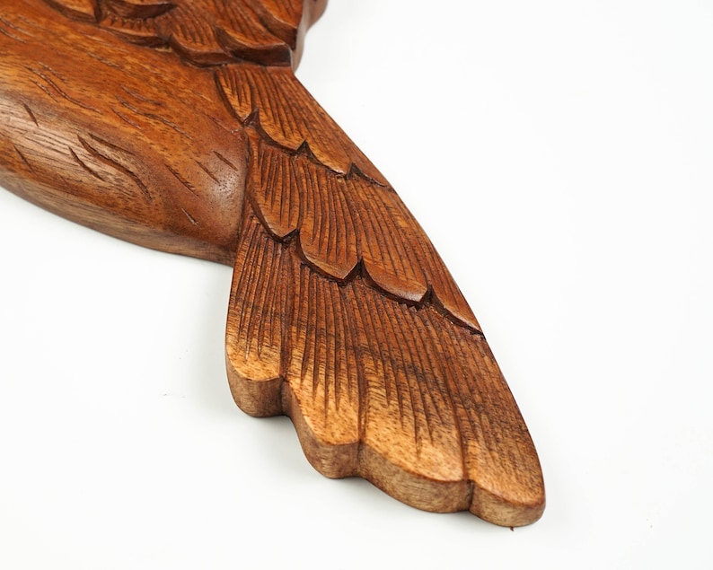 Hummingbird Wall Art, Wooden Bird Statue, Handmade Sculpture, Wood Carving, Decorative, Nursery Decor, Gift for Mom, Gift for friend image 6