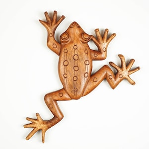 Frog Wall Statue, Wooden Animal, Handmade Decor, Wood Wall Art, Animal Statue, Wood Carving, Handcrafted, Living Room Decor, Birthday Gift image 3