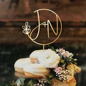 Gold monogram Wedding cake topper, Wreath Initial cake topper for Rustic wedding decor, Custom cake topper bride and groom