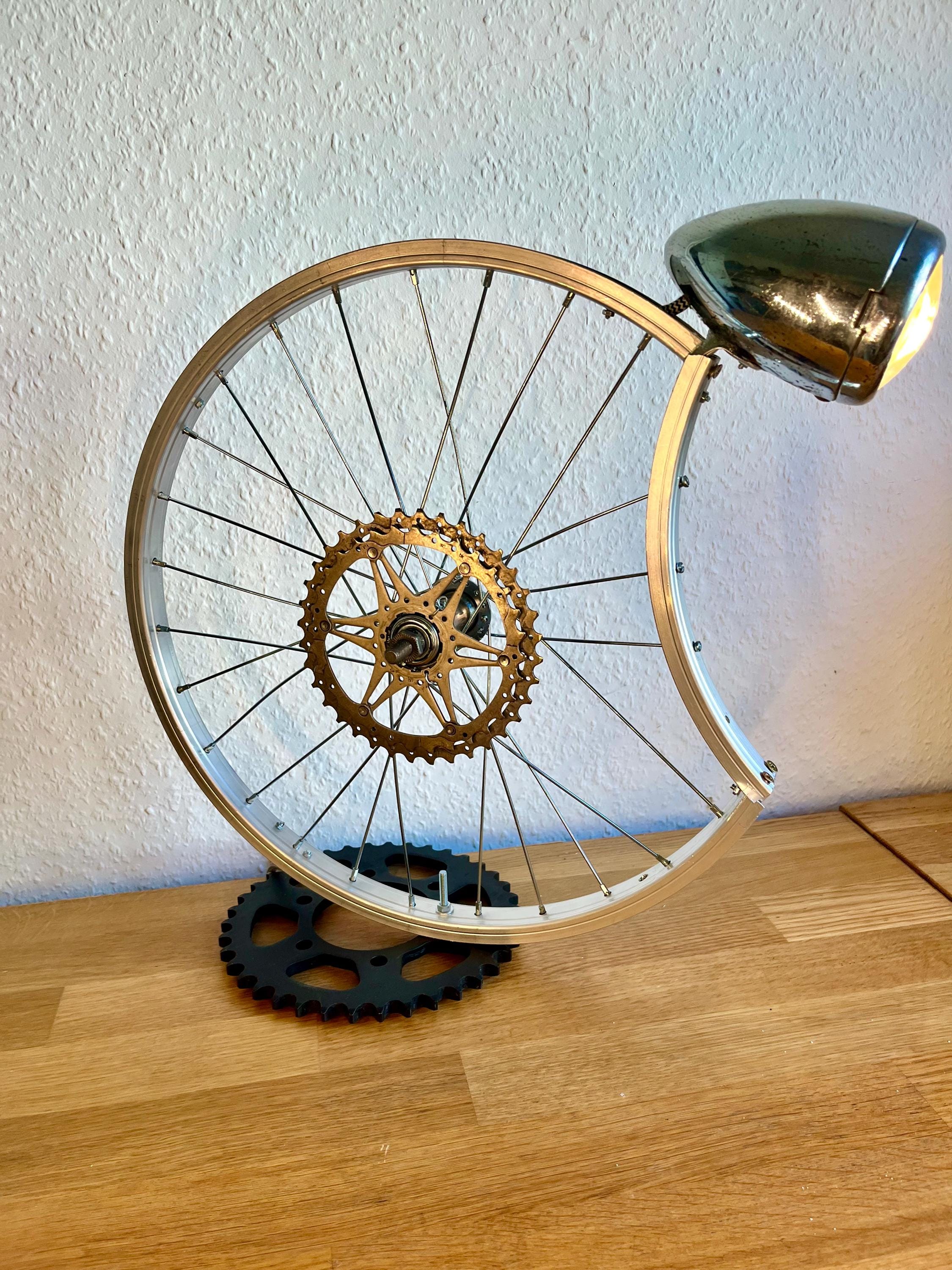 Antica lampada per biciclette - Italia
