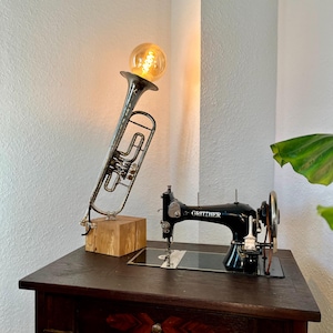 Trumpet lamp decorative lamp eye-catcher upcycling design lamp vintage lamp desk lamp gift musical instrument bugle