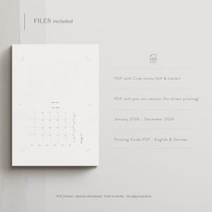 K&ouml;nnte beinhalten: Eine minimalistische, druckbare Planerseite in Wei&szlig;- und Graut&ouml;nen. Die Seite enth&auml;lt ein Kalenderraster, ein Punktraster und den Text "FILES included" und "Januar 2026 - Dezember 2026". Der Planer ist im PDF-Format erh&auml;ltlich.