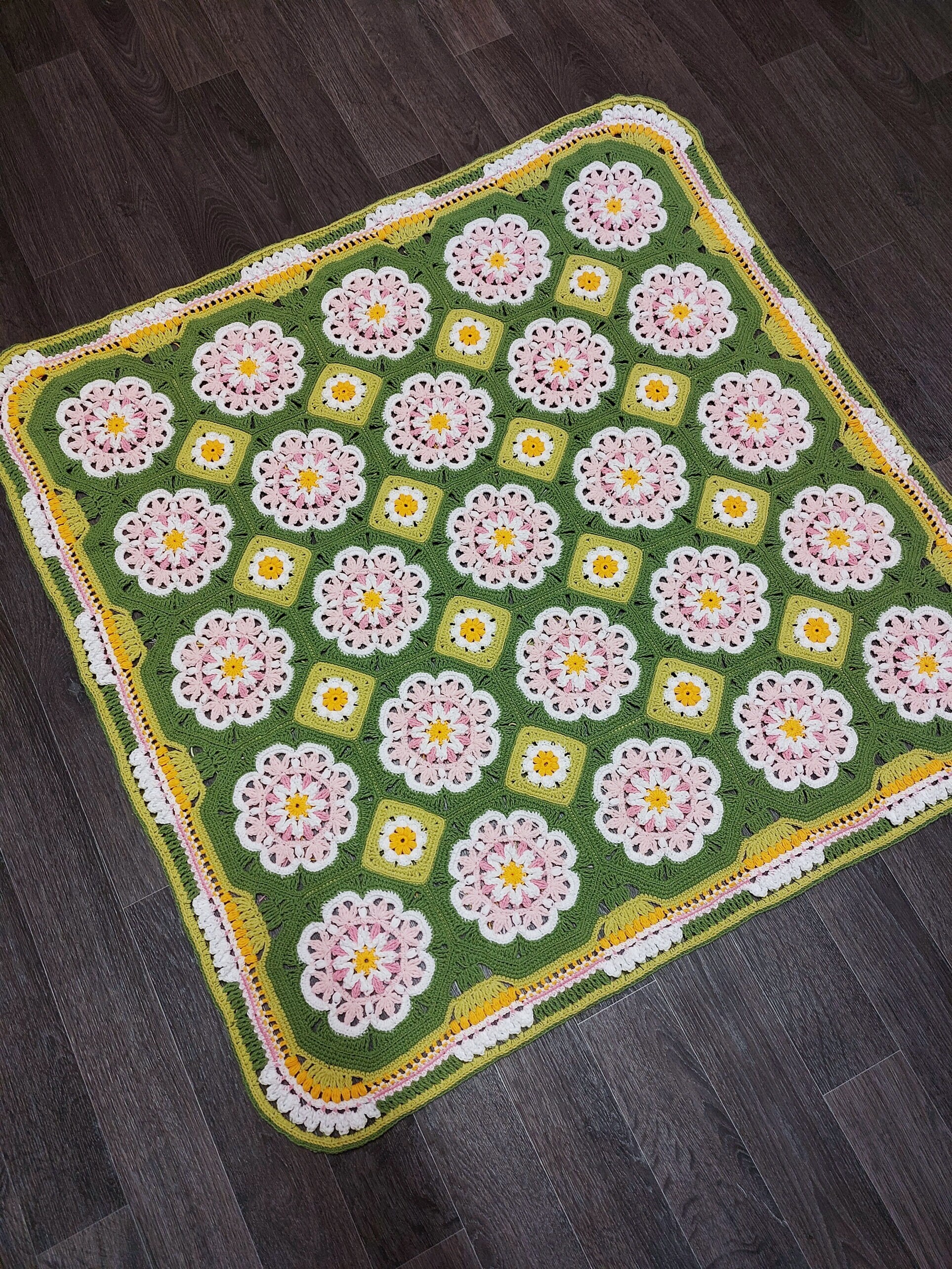Valley of Flowers Crochet Blanket Pattern: Octagons and Squares