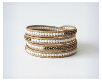 Pulsera vintage de cuero natural / Joyería bohemia con cuentas hecha a mano