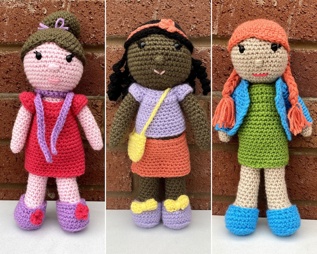 white christmas dresses Oshi-Ami: Crochet Dress-Up Dolls main image 0