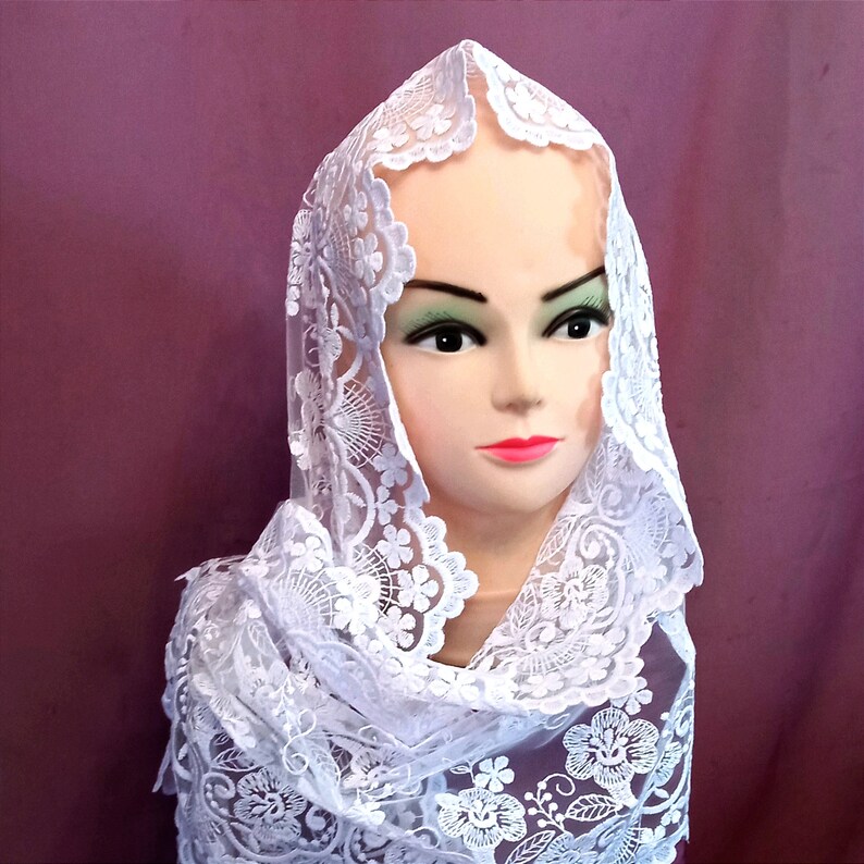 New Chapel Length Mantilla Lace Wedding Veil Bridal Veil in White Off-White Ivory with Metal Comb