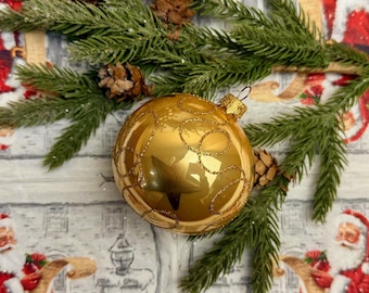 Handmade Gold Glass Ornament – Glitter Swirl Bauble with Star Detail – Luxury Christmas Tree Decor – Golden Holiday Decoration
