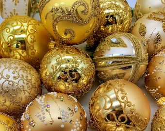 Gold Glass Christmas Ornaments – 6 Piece Set – Luxury Holiday Baubles – Hand Painted Tree Decorations – Elegant Vintage Style Decor