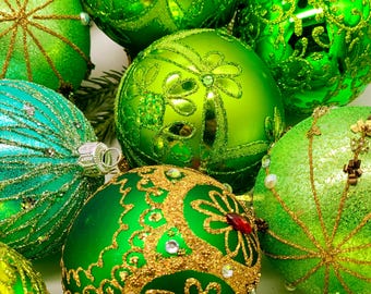 Green and Gold Glass Ornaments – Large 40 Piece Set – Elegant Hand Decorated Baubles – Christmas Tree Decor – Vintage Inspired Style
