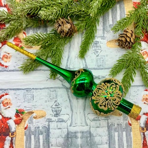 Green and Gold Tree Topper – Glass Finial Ornament – Handmade Vintage Christmas Tree Decoration – Holiday Elegance – Gold Glitter Finial