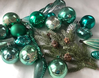 Juego de 20 adornos de vidrio verde surtidos, adorno de vidrio navideño, bola vintage soviética, decoración retro para árbol de Navidad, decoración del hogar de invierno, juego de adornos