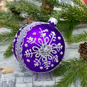 Purple Christmas Ornament – Handmade Glass Snowflake Bauble – Winter Tree Decoration – Elegant Holiday Decor Elegant – Vintage Accent