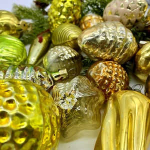 Adornos vintage de vidrio dorado – 50 piezas para árbol de Navidad – Piñas y frutas de vidrio de mercurio – Set de decoración navideña retro