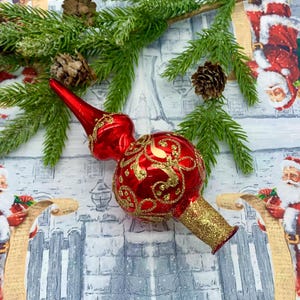 Small Red Tree Topper – Gold Swirl Glass Finial – Blown Glass Christmas Ornament – Elegant Tree Decoration – Holiday Topper
