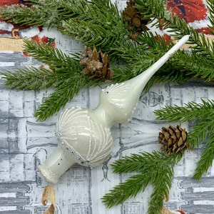 Glazen kerstboomtopper, kleine witte vintage glazen kruisbloemtop met patroon, boomdecoratie, glasdecor, traditionele top, ornament 2022