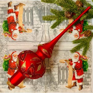 Red and Gold Glass Finial – Handmade Blown Glass Ornament – Luxury Holiday Decoration – Elegant Collectible Christmas Accent