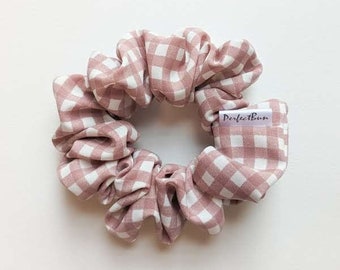 Light checkered pink chouchou, summer scrunchie, hair elastic