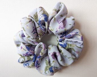 Light pastel floral mauve scrunchie, summer scrunchie, hair elastic