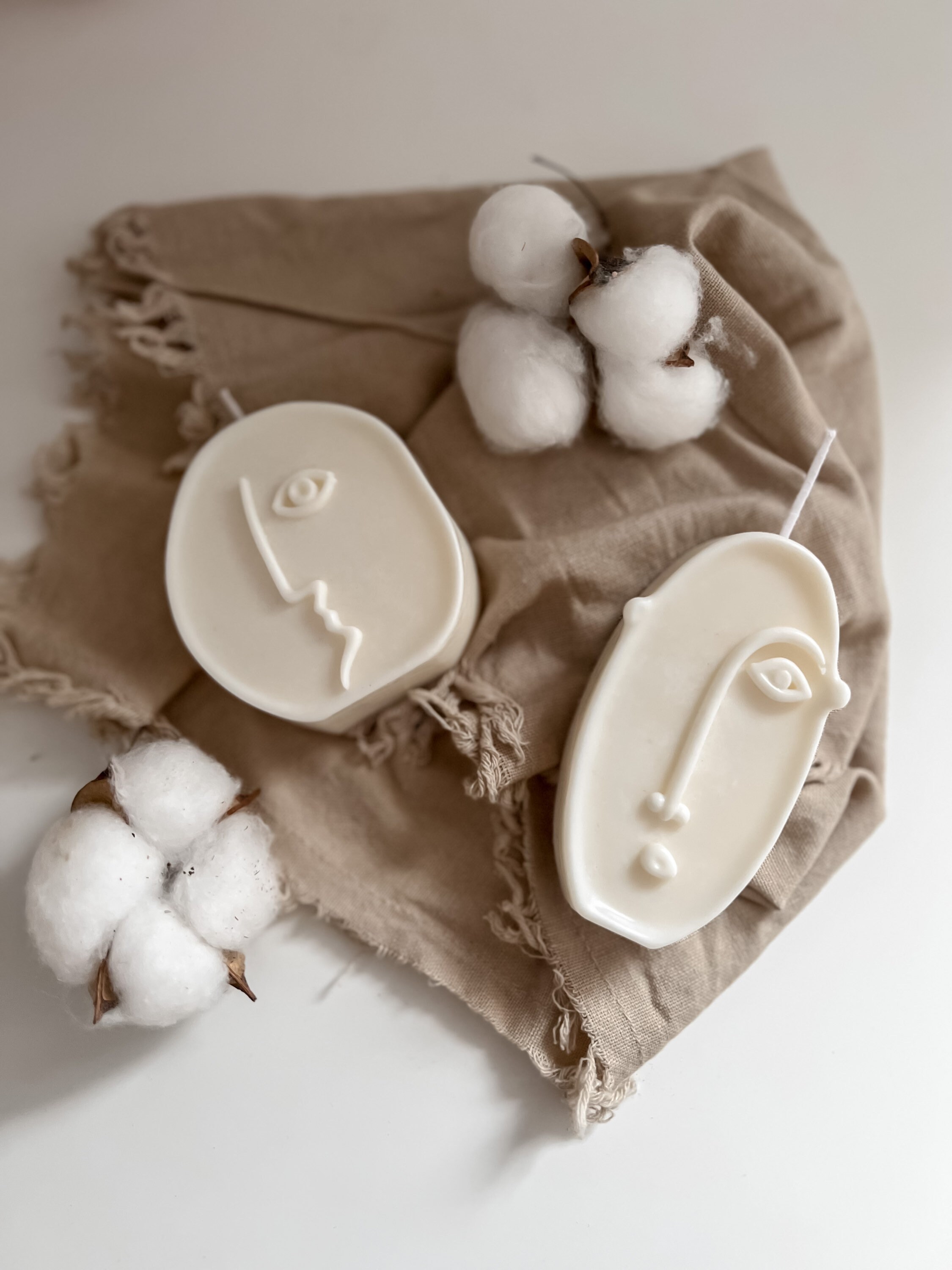 Bougie Visage Linéaire Style Picasso