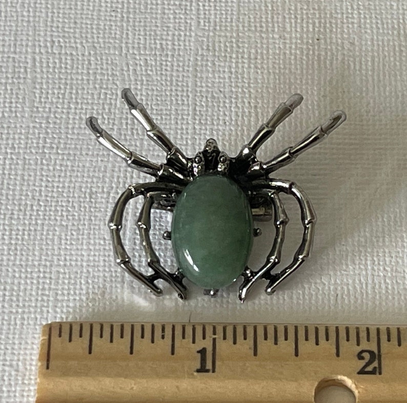 Green spider brooch, green aventurine spider pin, Halloween spider pin, tarantula spider pin, wedding spider brooch, lucky spider, jewelry image 5