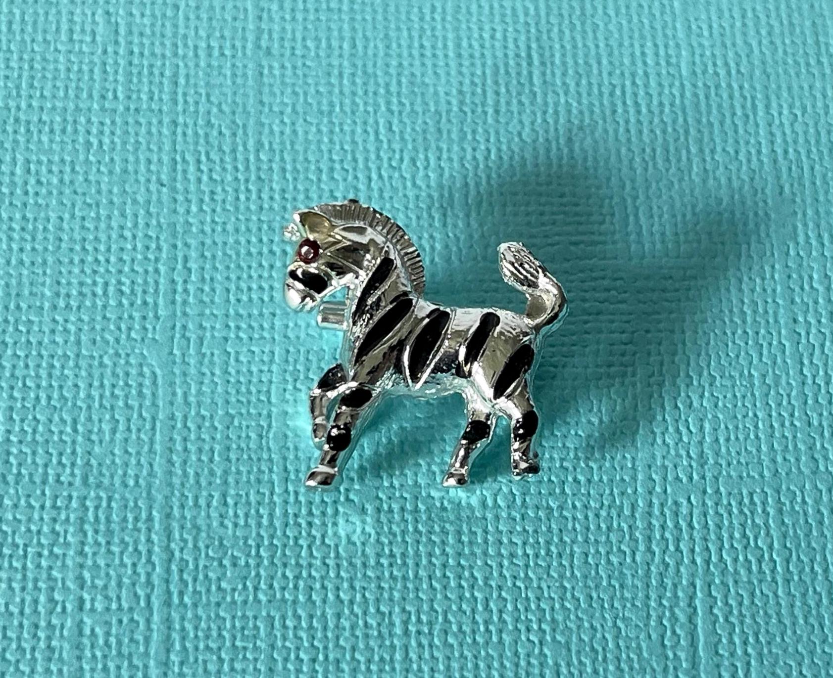 1970年代｜アメリカ｜マザーオブパールゼブラ Vintage Zebra Brooch - Etsy Canada