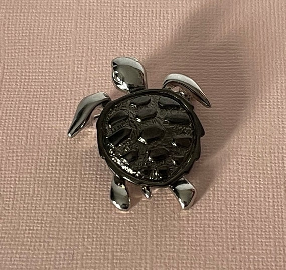Vintage turtle brooch, movable turtle pin, sea tur