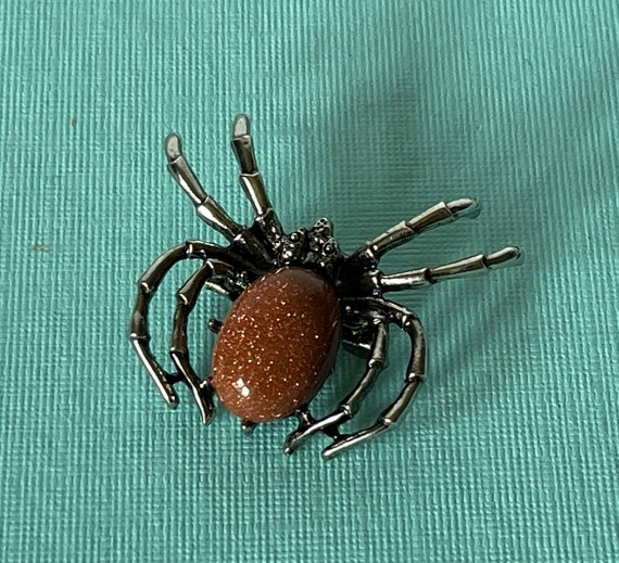 Gold sand stone spider brooch, Halloween spider p… - image 1