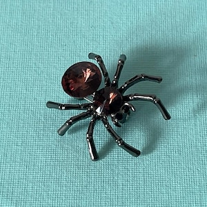 Vintage rhinestone spider brooch, wedding spider pin, Halloween spider pin, spider jewelry, Halloween pin, insect jewelry spider pin vintage