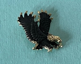 Vintage eagle brooch, American eagle pin, bird jewelry, patriotic pin, biker brooch, eagle brooch vintage,