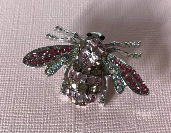 Pink rhinestone bee pin, bee brooch, rhinestone b… - image 2