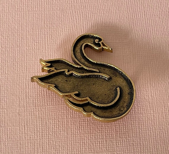 Vintage swan brooch, bird brooch, swan pin, gold … - image 3